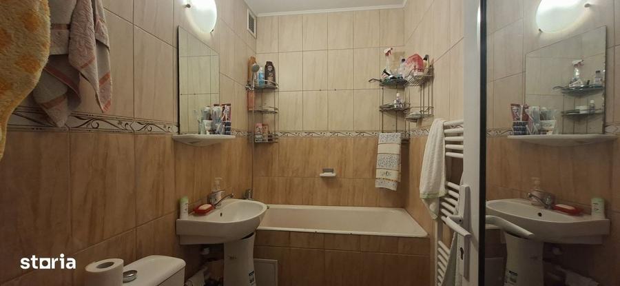 Apartament cu 2 camere semidecomandat în Micro 16