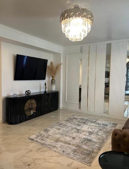 Apartament cu 3 camere, mobilat în Palazu Mare