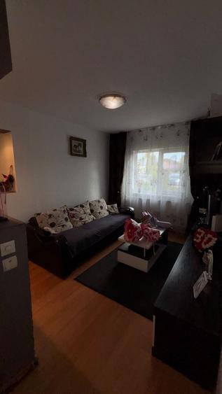 Apartament cu 4 camere decomandat, mobilat în Cetate