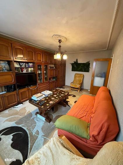 Apartament cu 3 camere semidecomandat, mobilat în Berceni — fotografia 1