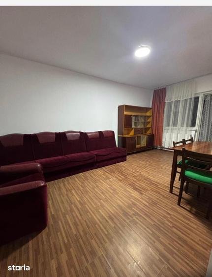 Apartament cu 4 camere decomandat în Central