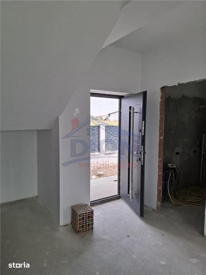 Casă cu 3 camere cu Teren 330 Mp în Domnești