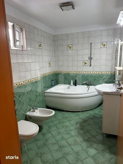 Apartament cu 5 camere în Stupini