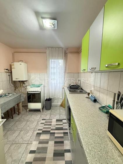 Apartament cu 2 camere în Podu Roș
