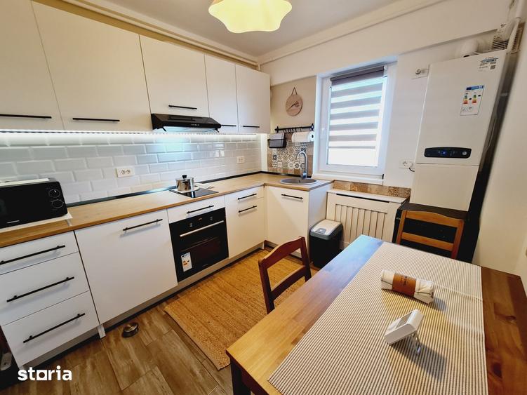 Apartament cu 2 camere decomandat în Nicolina