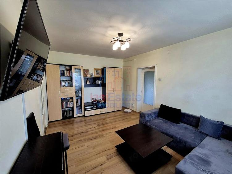 Apartament cu 3 camere în Filiași