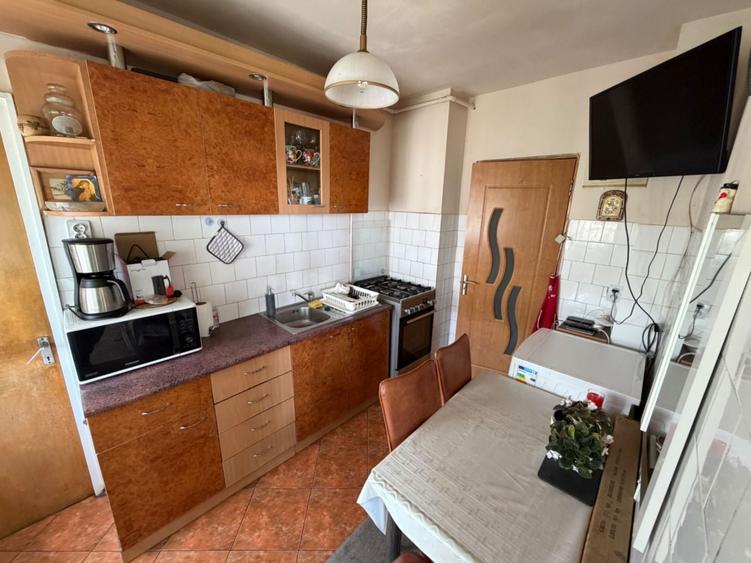 Apartament cu 2 camere decomandat în Cetate