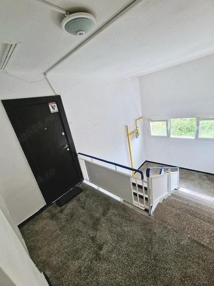 Apartament cu 3 camere, mobilat în Valea Oltului