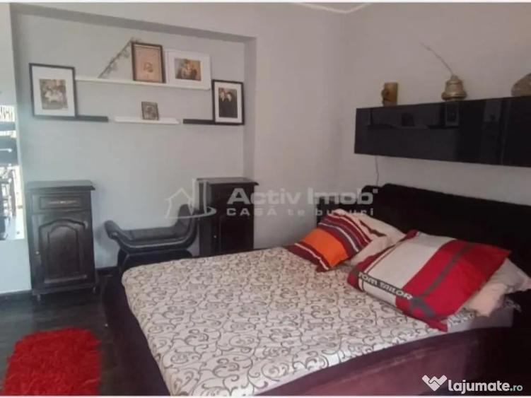 Casă cu 4 camere cu Teren 300 Mp în Central