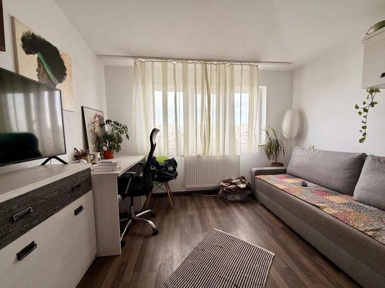 Apartament cu 2 camere semidecomandat, mobilat în Mărăști