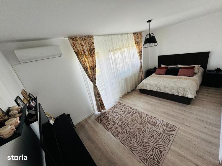Casă cu 4 camere cu Teren 253 Mp în Sânpetru