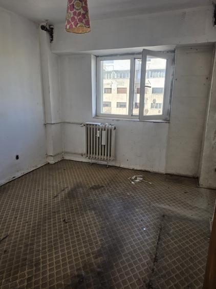 Apartament cu 2 camere decomandat în Moșilor
