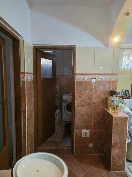 Casă cu 2 camere cu Teren 3040 Mp în Central