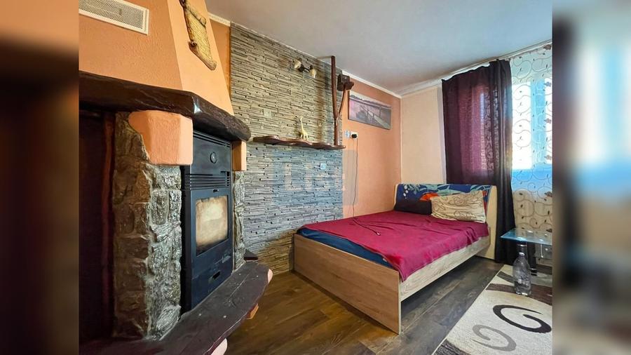 Casă cu 2 camere cu Teren 539 Mp în Târnova