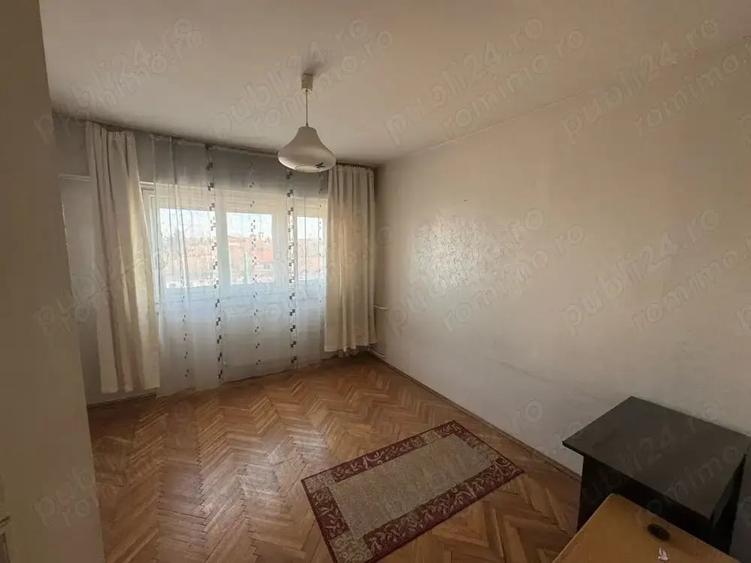 Apartament cu 3 camere decomandat în Șagului