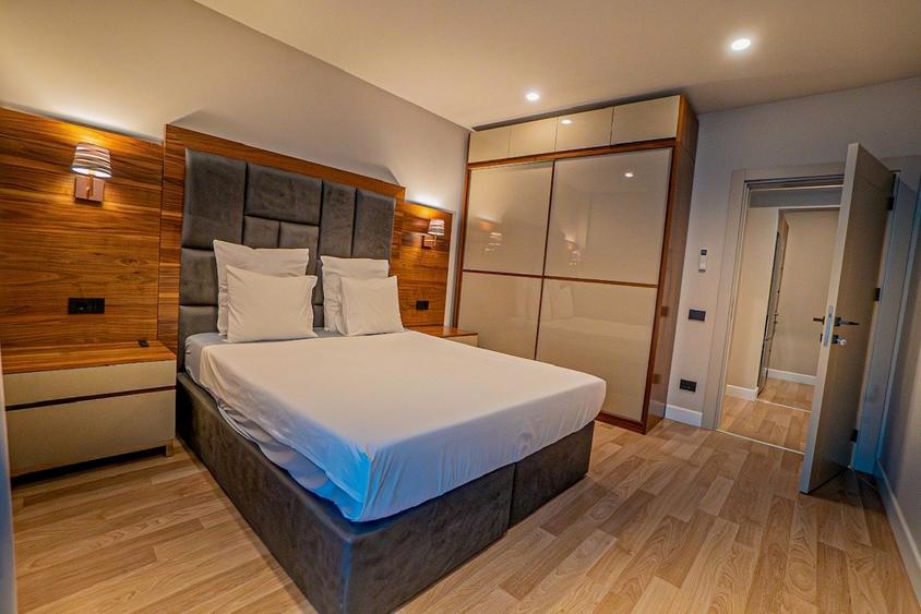 Apartament cu 4 camere în Universitate