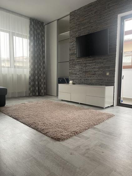 Apartament cu 2 camere decomandat în Exterior Vest