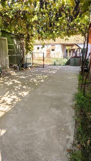 Casă cu 2 camere cu Teren 1597 Mp în Husasău de Tinca