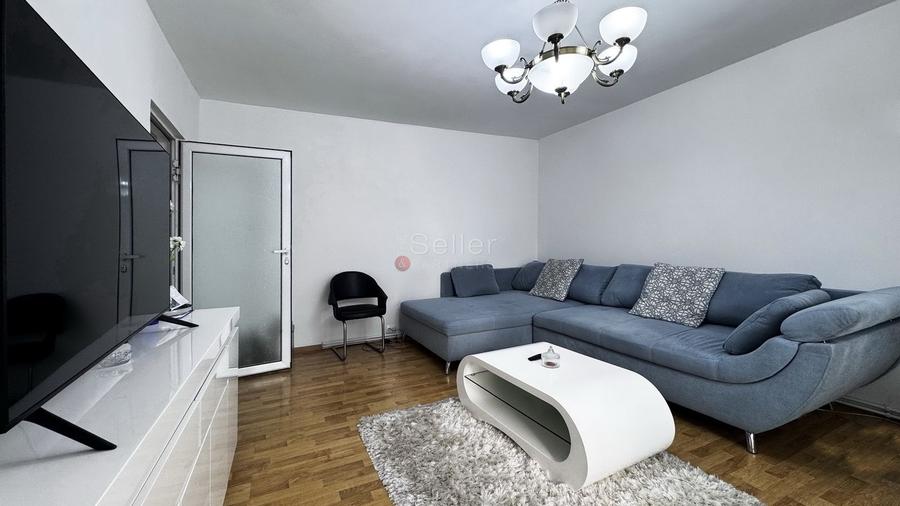 Apartament cu 3 camere decomandat, mobilat în Răcădău
