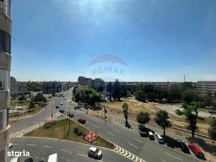 Apartament cu 3 camere în Intim