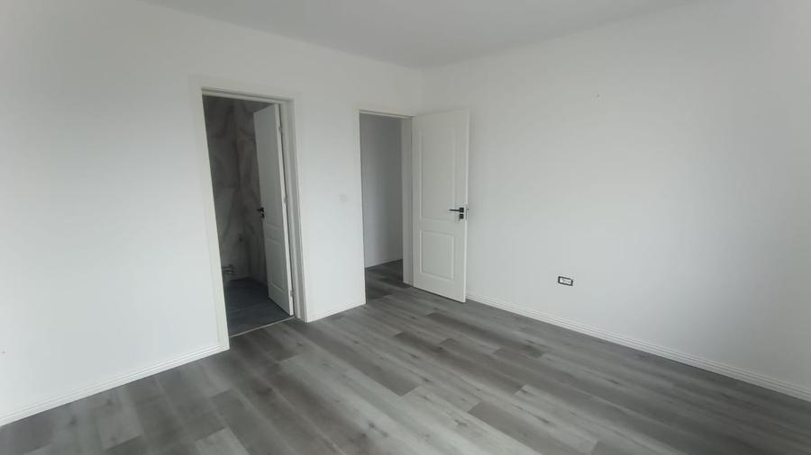 Casă individuală cu 4 camere cu Canalizare în Cârcea