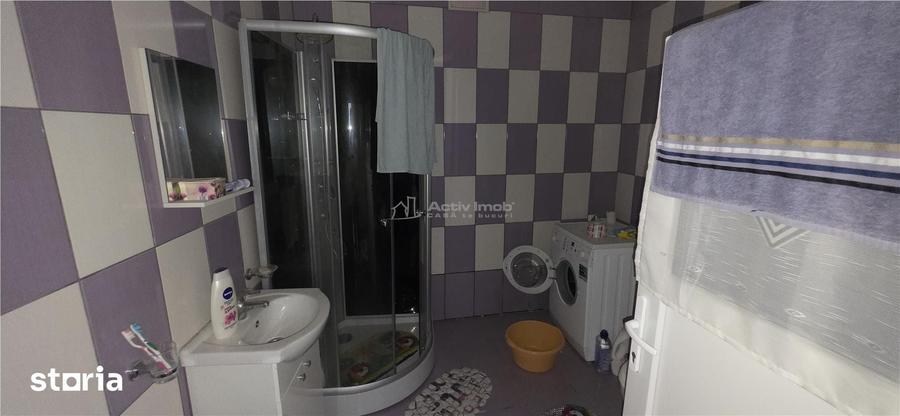 Casă cu 4 camere cu Teren 464 Mp în Central