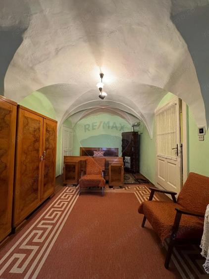 Apartament cu 4 camere nedecomandat în Ultracentral