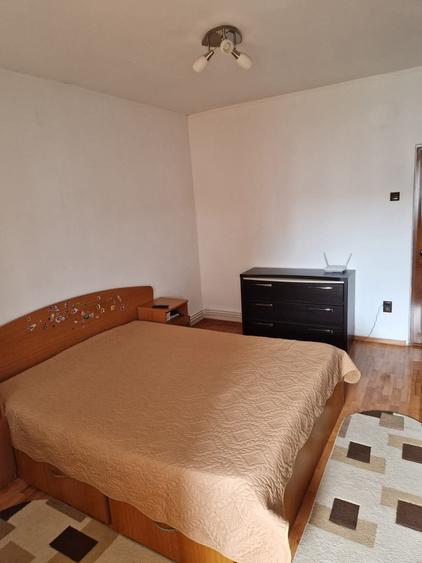 Inchiriez apartament 2 camere - 8