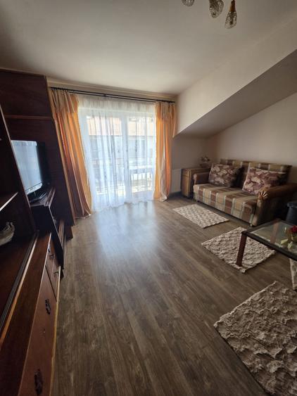 Apartament cu 2 camere decomandat în Florești