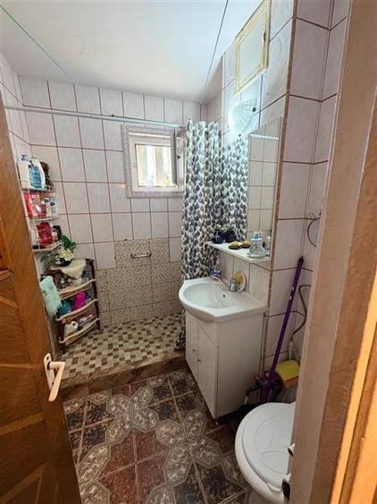 Apartament cu 3 camere decomandat în Alexandru cel Bun