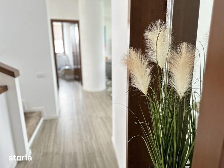Casă cu 5 camere cu Teren 1500 Mp în Central