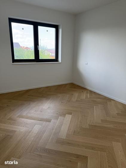 Casă cu 5 camere cu Teren 500 Mp în Bod