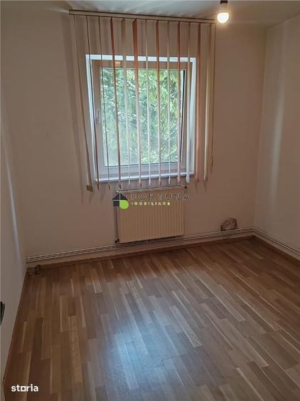 Apartament cu 2 camere semidecomandat în Florilor