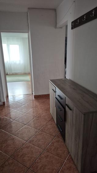 Apartament cu 3 camere decomandat în Nord