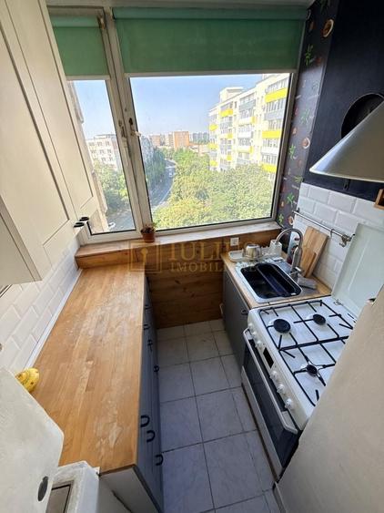 Apartament cu 3 camere decomandat, mobilat în Circumvalațiunii