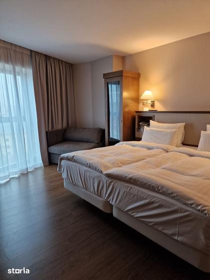 Spațiu comercial, de 3,336 mp, în Centrul Civic
