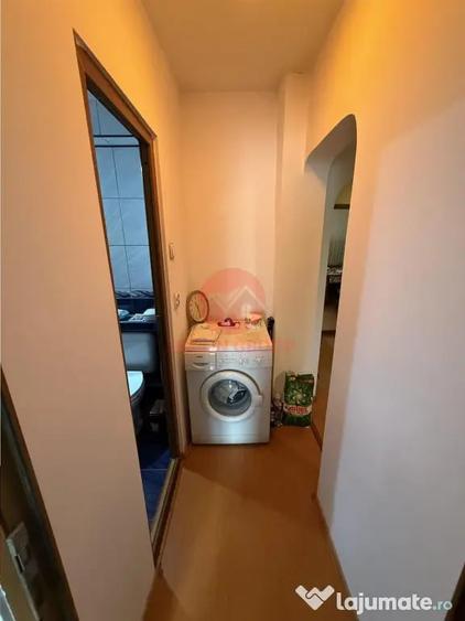 Apartament cu 4 camere decomandat în Inel II
