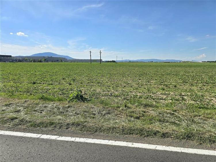 Teren Construcții extravilan de 18000 mp, în Periferie