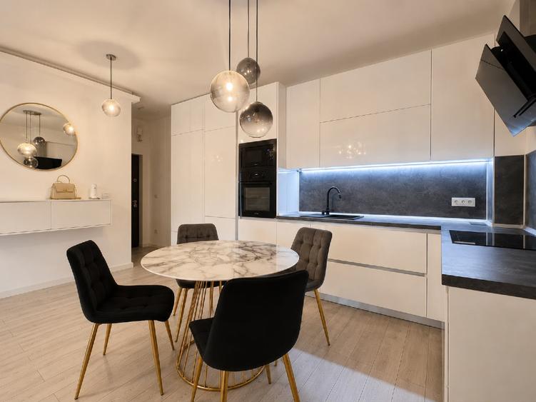 Apartament cu 2 camere decomandat în Lipovei