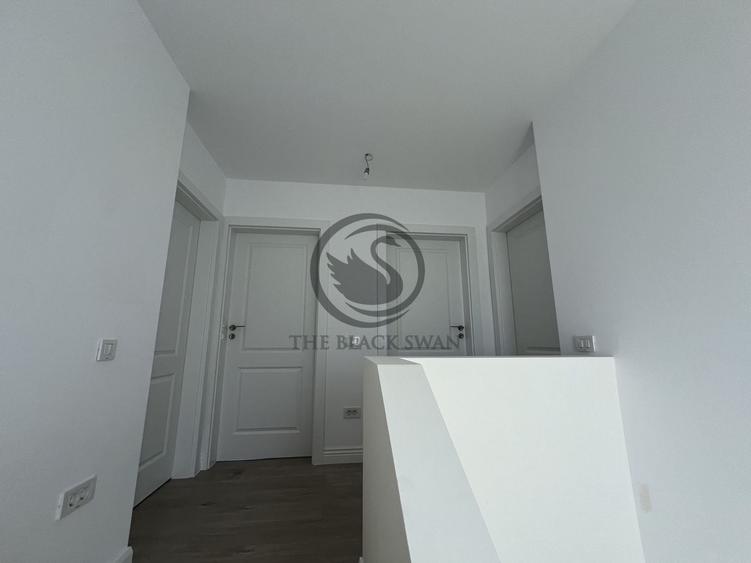 Duplex cu 4 camere cu Canalizare în Central