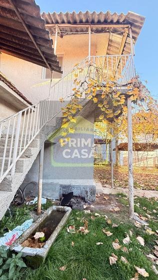 Casă individuală cu 2 camere cu Canalizare în Central