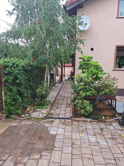 Casă cu 3 camere cu Teren 500 Mp în Central