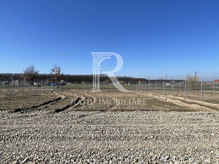 Teren Construcții intravilan de 543 mp, în Păușa