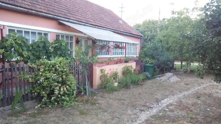 Casă cu 3 camere în Chegea