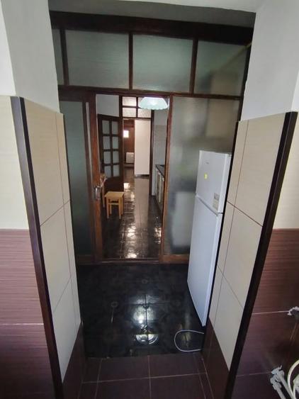 Apartament cu 3 camere decomandat, mobilat în Peco