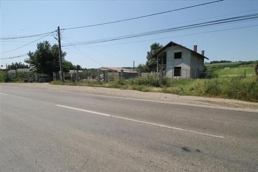 Teren Construcții intravilan de 4730 mp, în Nord