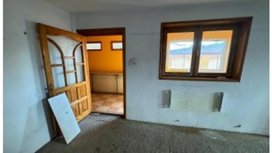 Casă individuală cu 5 camere cu Teren 158 Mp în Sud