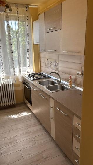 Apartament cu 2 camere decomandat, mobilat în Gruia