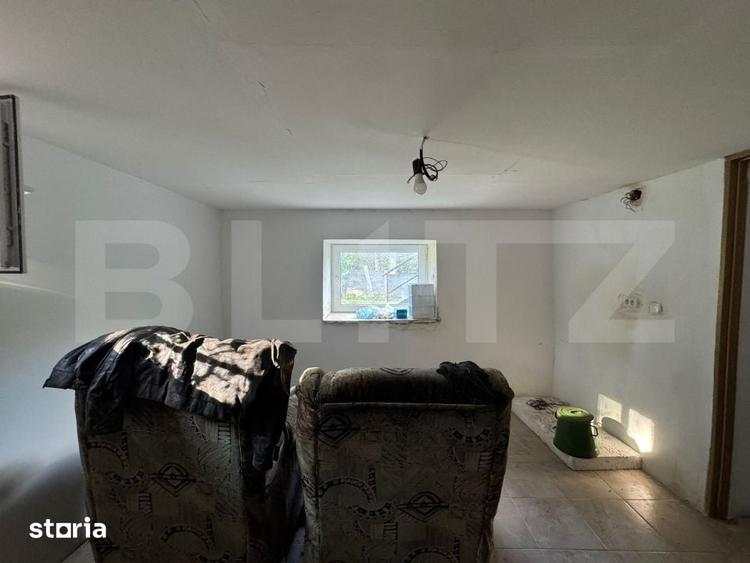 Casă cu 4 camere cu Teren 3697 Mp în Central