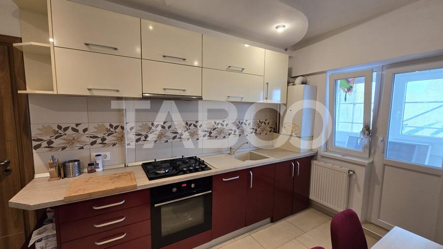 Apartament cu 2 camere decomandat, mobilat în Central